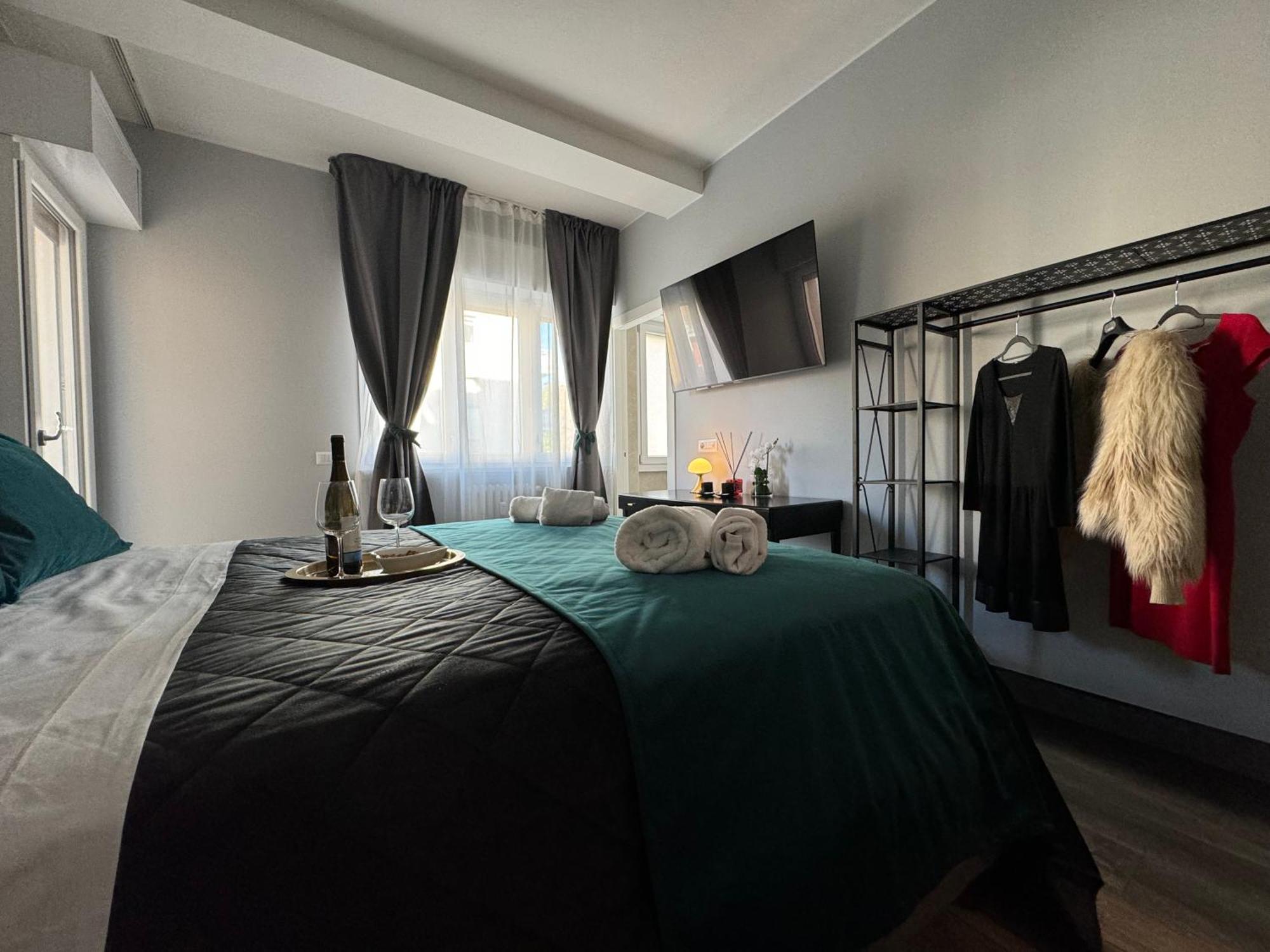 Meg Glamour Suite Milano Vicino I Navigli Exterior photo